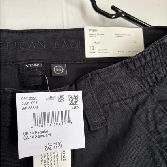 American Eagle Outfitters Black Cargo Pants - Picture 2 of 3
